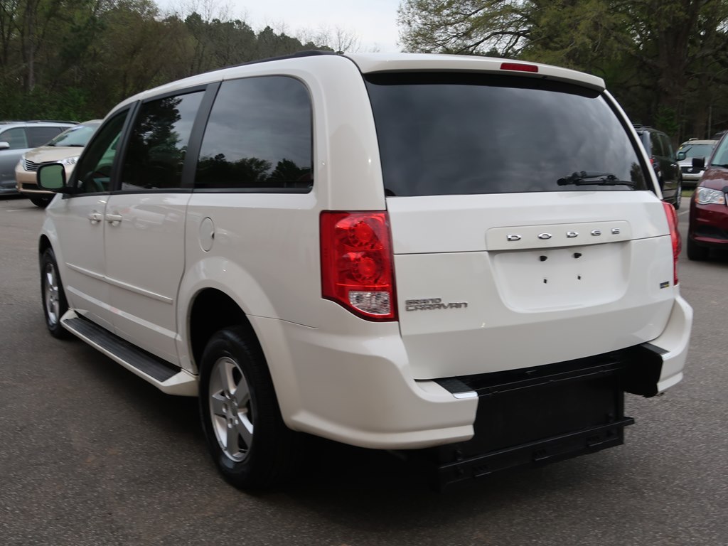 Photo 8 of this DODGE GRAND CARAVAN