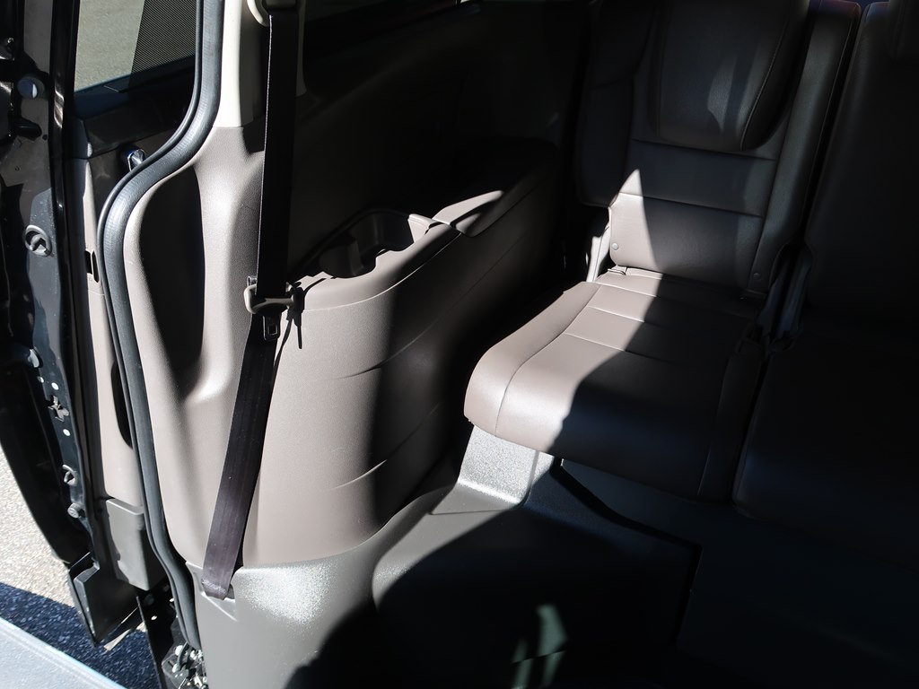 Photo 50 of this HONDA ODYSSEY
