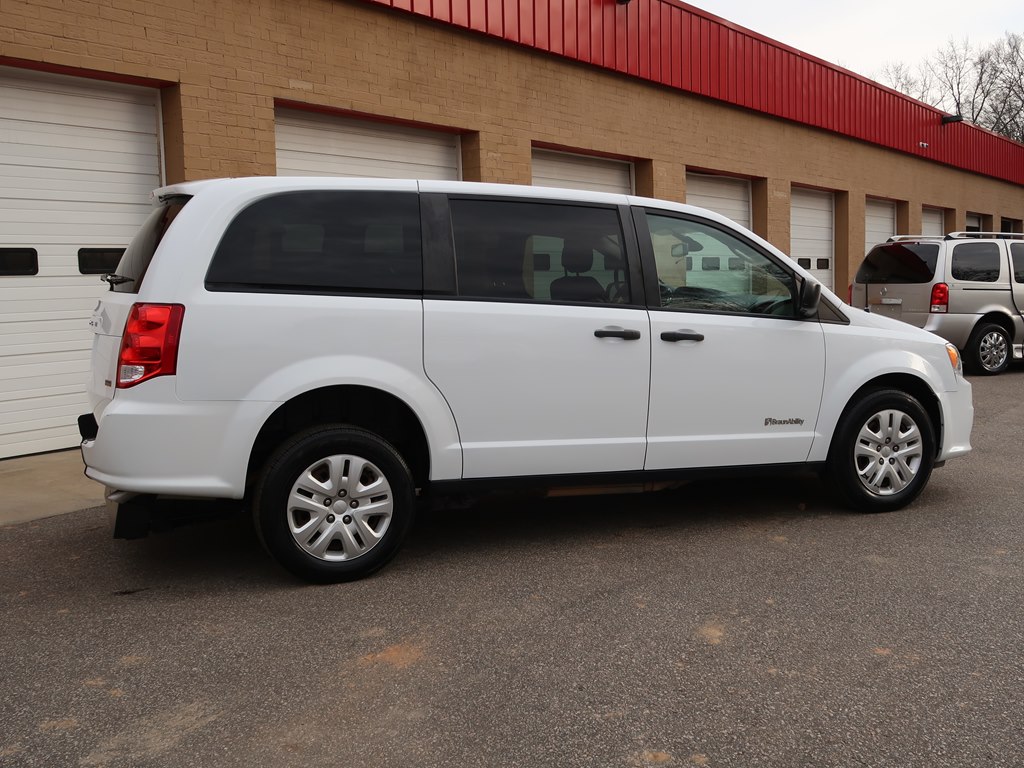 Photo 18 of this DODGE GRAND CARAVAN