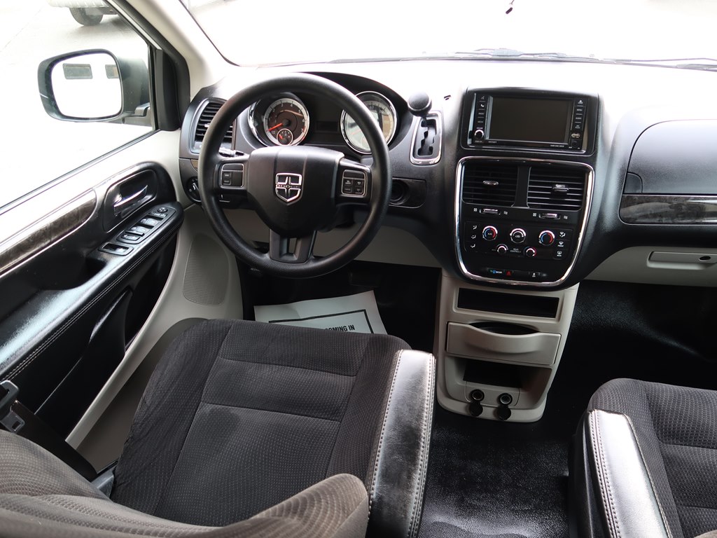 Photo 32 of this DODGE GRAND CARAVAN