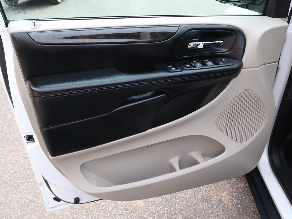 Photo 47 of this DODGE GRAND CARAVAN