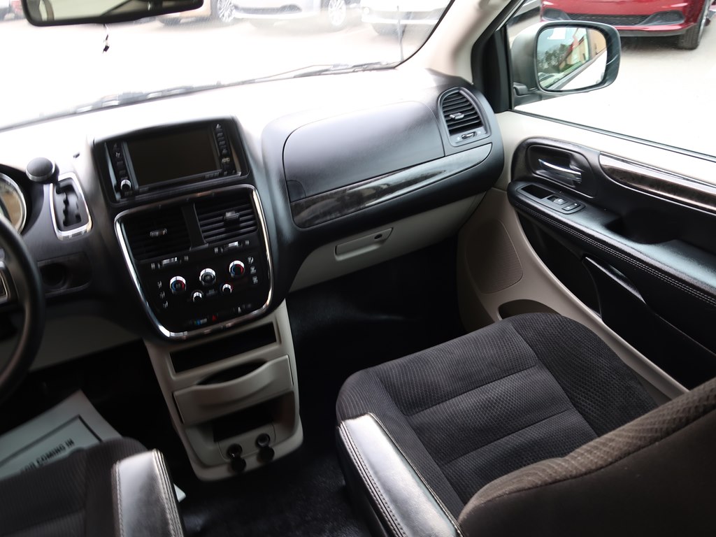 Photo 33 of this DODGE GRAND CARAVAN
