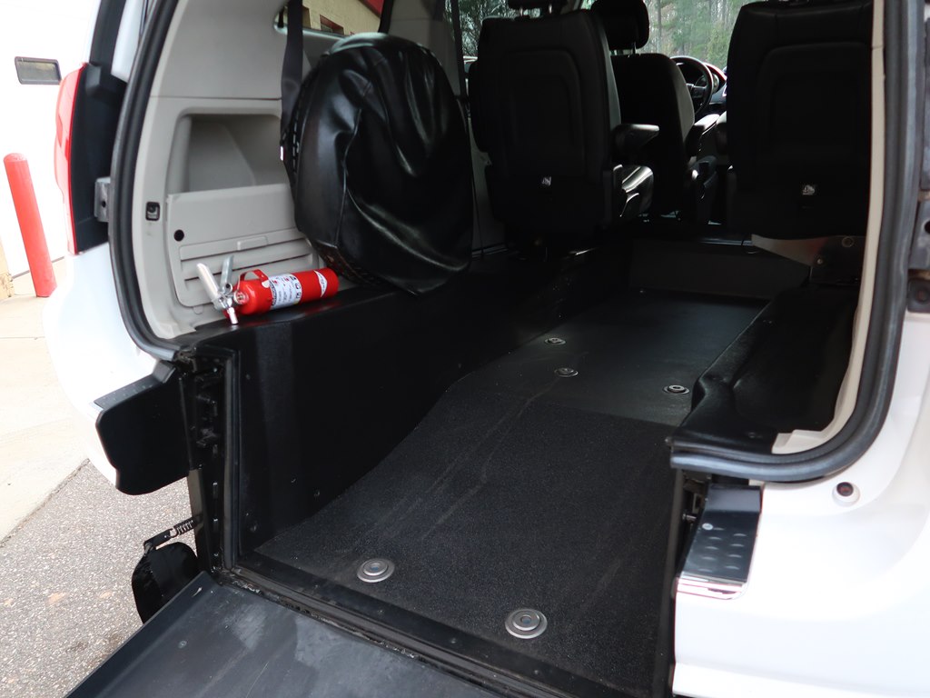 Photo 38 of this DODGE GRAND CARAVAN