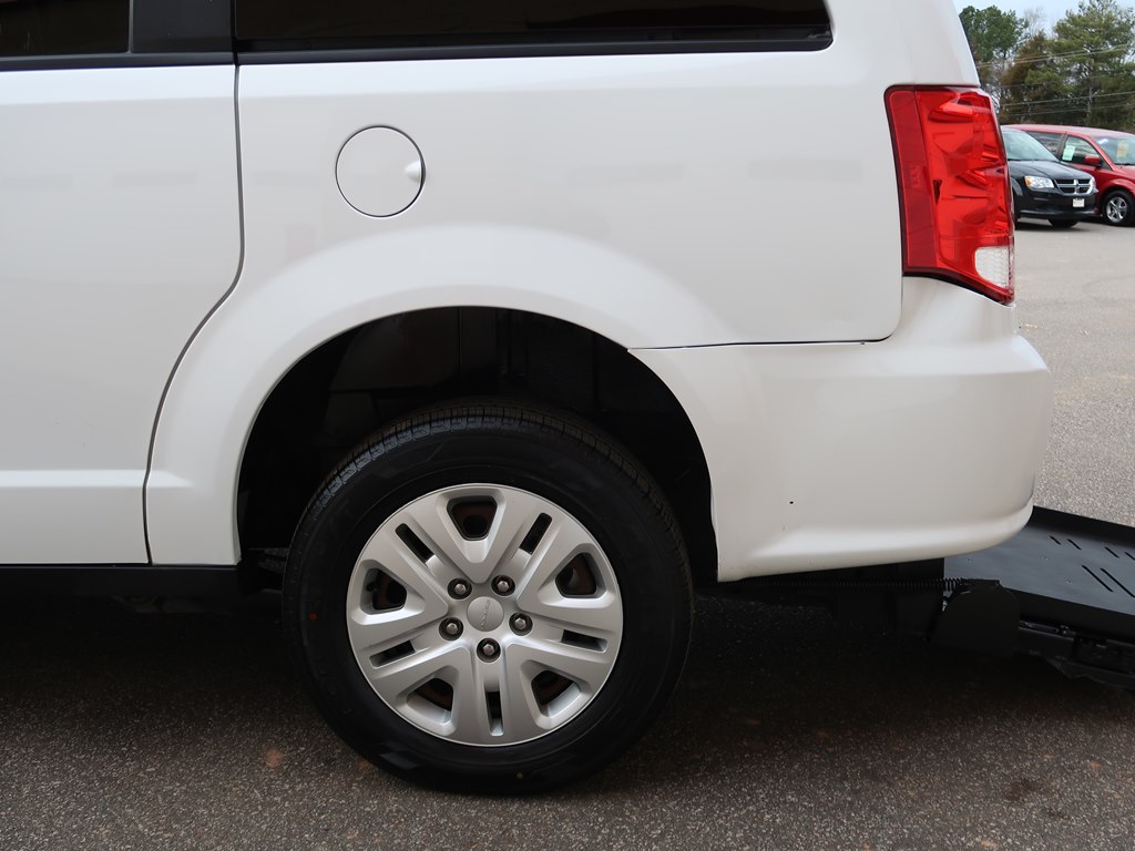 Photo 54 of this DODGE GRAND CARAVAN