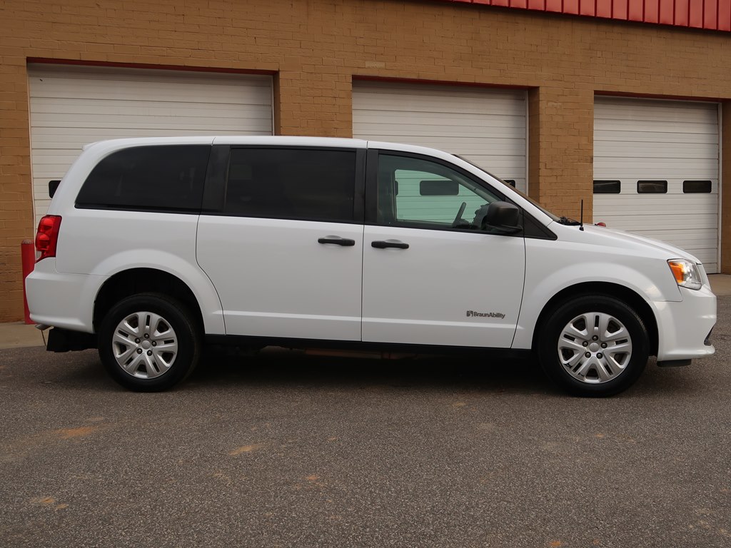 Photo 19 of this DODGE GRAND CARAVAN