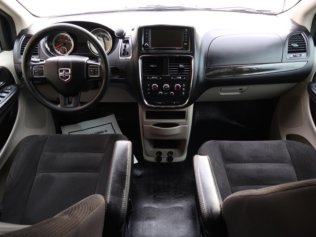 Photo 34 of this DODGE GRAND CARAVAN