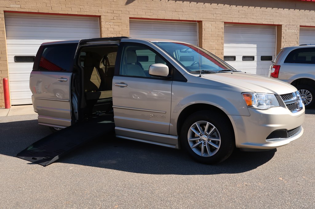 Photo 69 of this DODGE GRAND CARAVAN