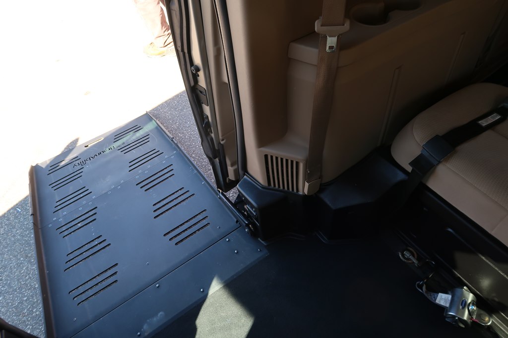 Photo 57 of this DODGE GRAND CARAVAN