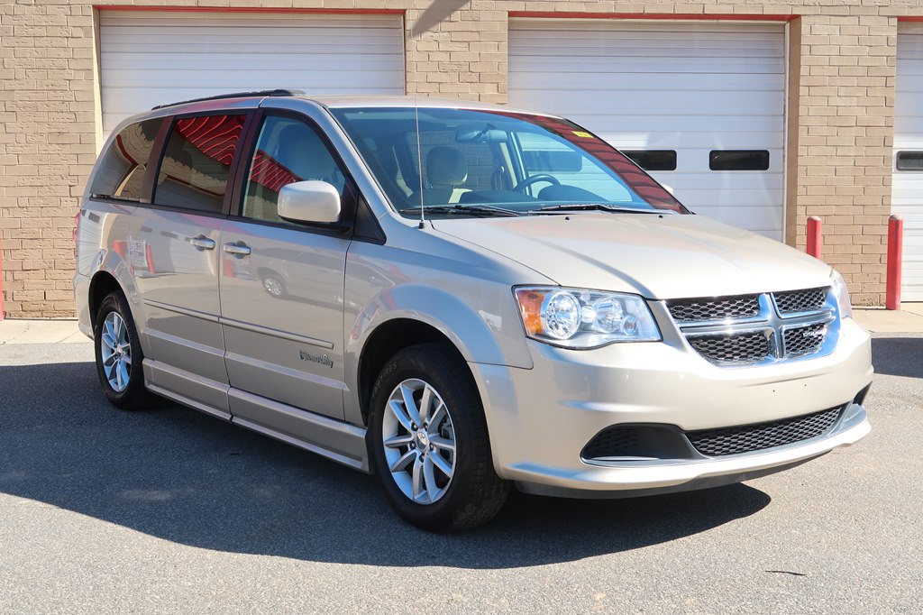 Photo 10 of this DODGE GRAND CARAVAN