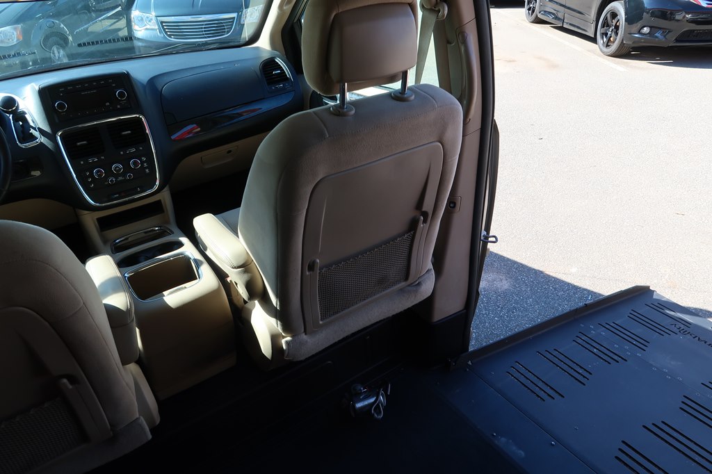 Photo 56 of this DODGE GRAND CARAVAN