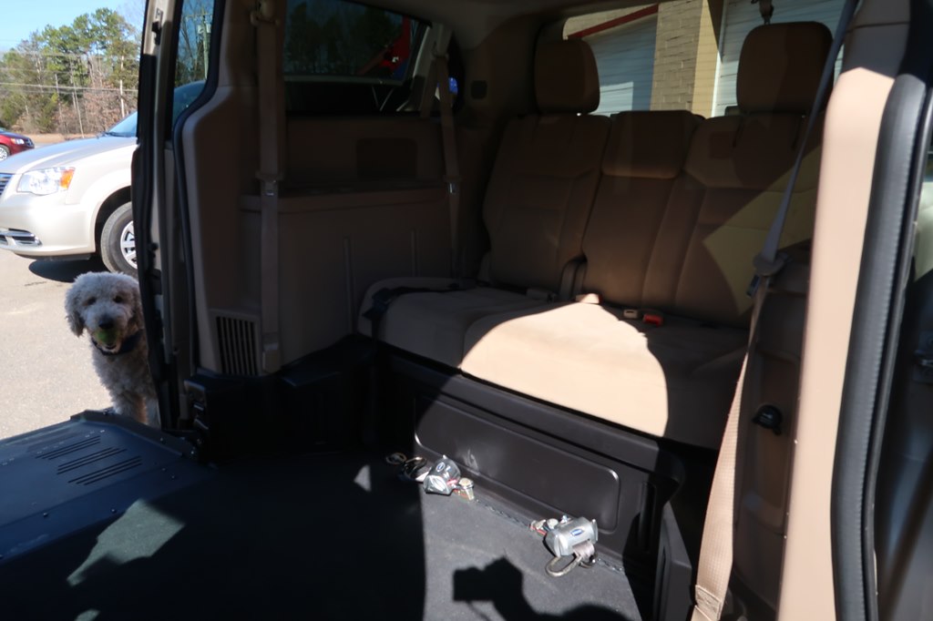 Photo 62 of this DODGE GRAND CARAVAN
