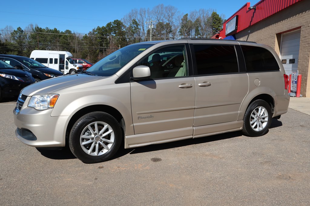 Photo 23 of this DODGE GRAND CARAVAN