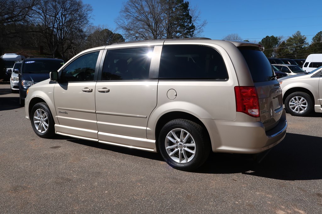 Photo 21 of this DODGE GRAND CARAVAN
