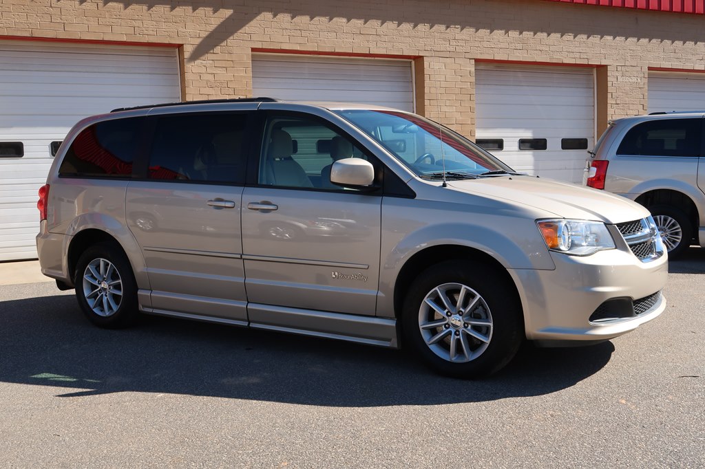 Photo 12 of this DODGE GRAND CARAVAN