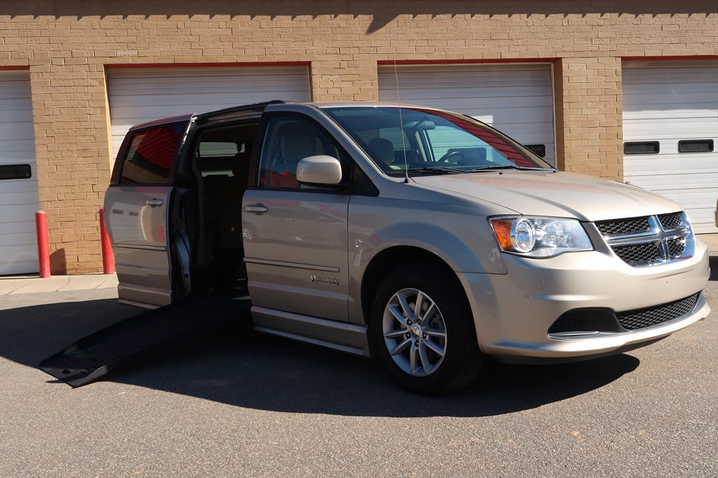 Photo 68 of this DODGE GRAND CARAVAN