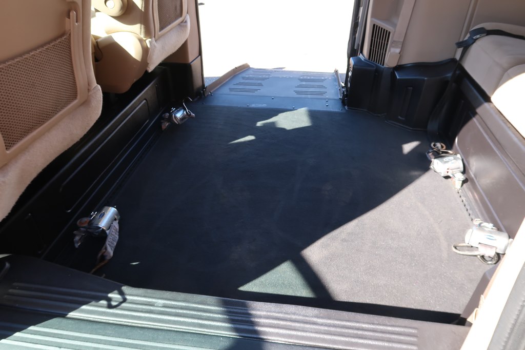 Photo 3 of this DODGE GRAND CARAVAN