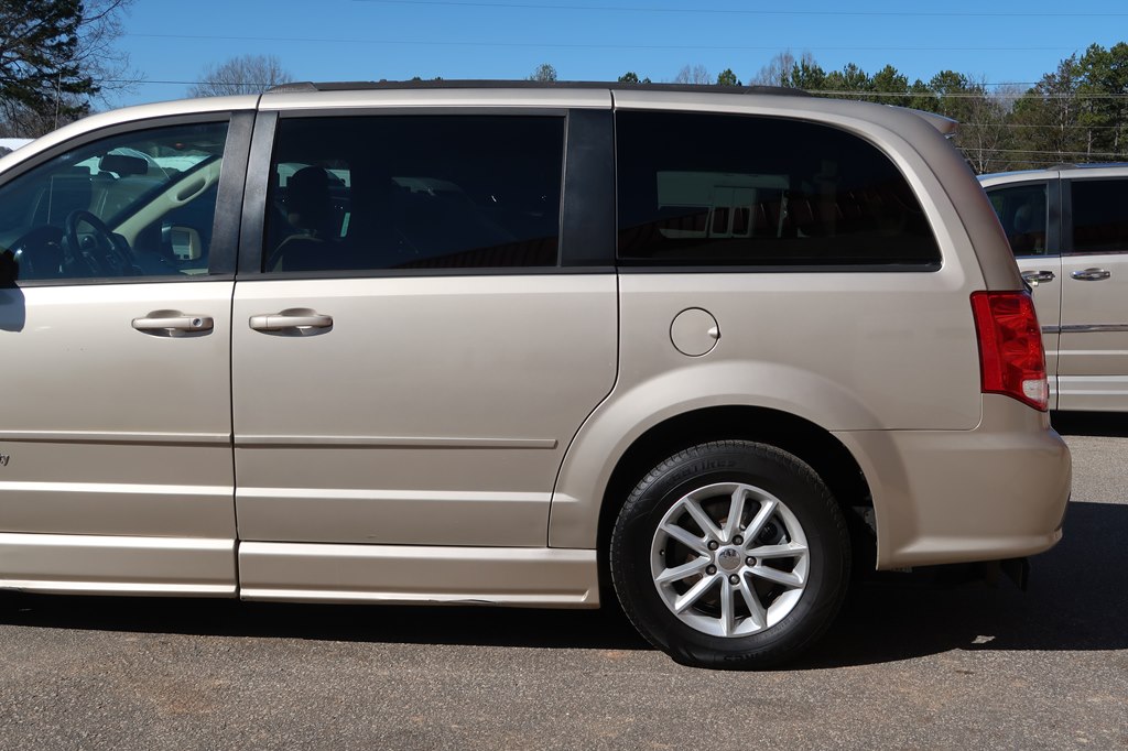 Photo 72 of this DODGE GRAND CARAVAN