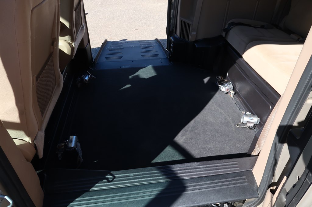 Photo 61 of this DODGE GRAND CARAVAN