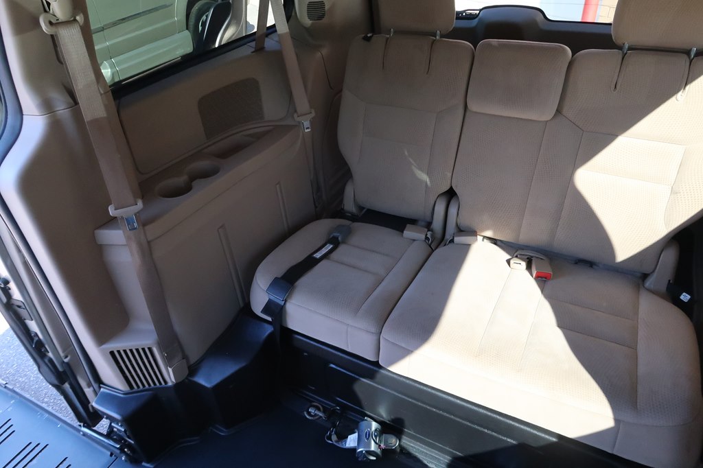 Photo 59 of this DODGE GRAND CARAVAN