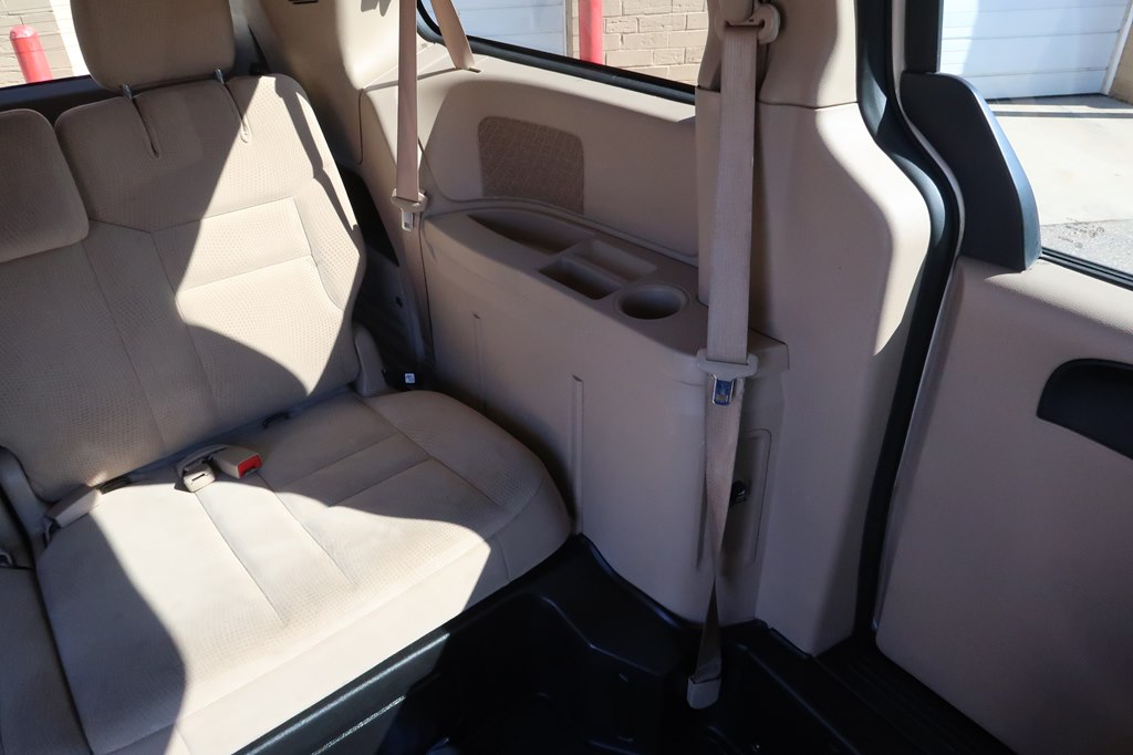 Photo 50 of this DODGE GRAND CARAVAN
