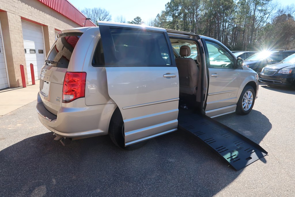 Photo 45 of this DODGE GRAND CARAVAN