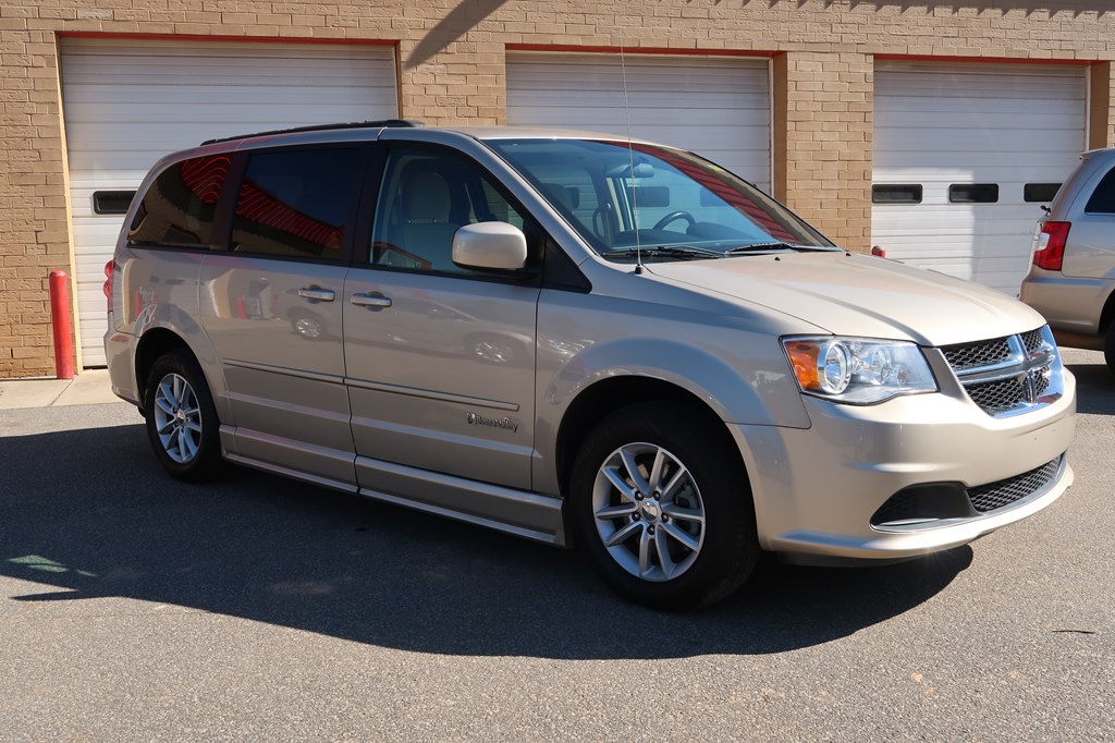 Photo 11 of this DODGE GRAND CARAVAN