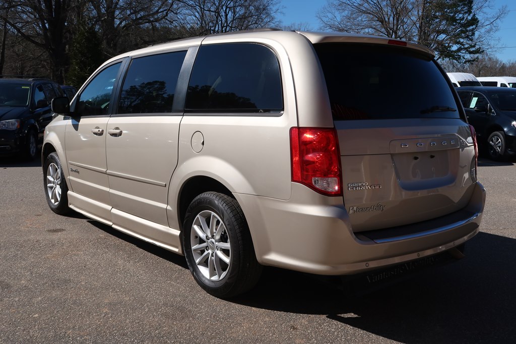 Photo 20 of this DODGE GRAND CARAVAN