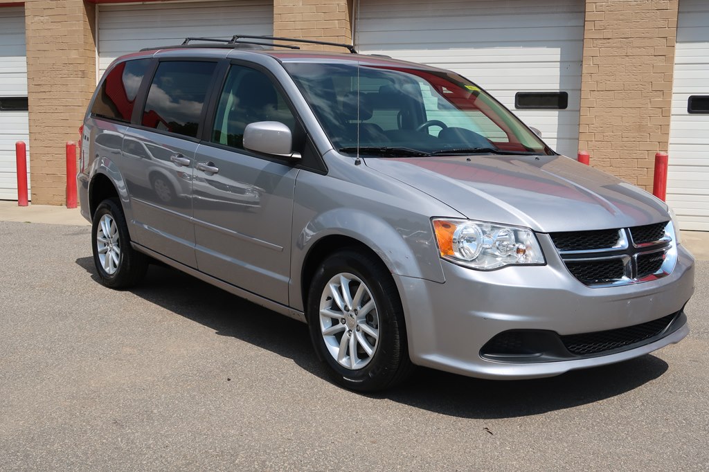 Photo 6 of this DODGE GRAND CARAVAN