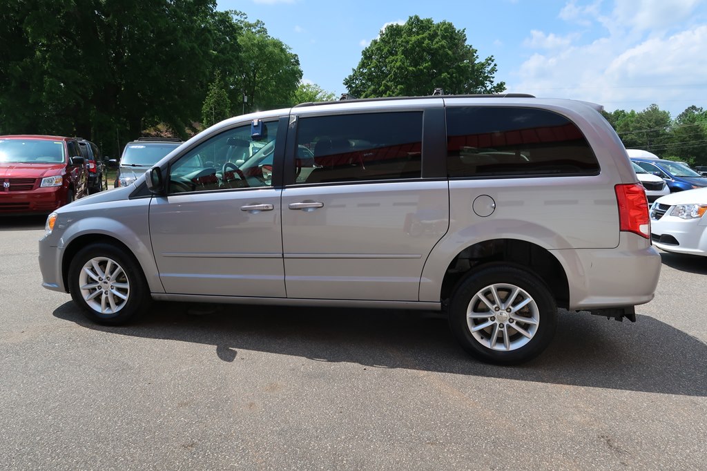 Photo 12 of this DODGE GRAND CARAVAN