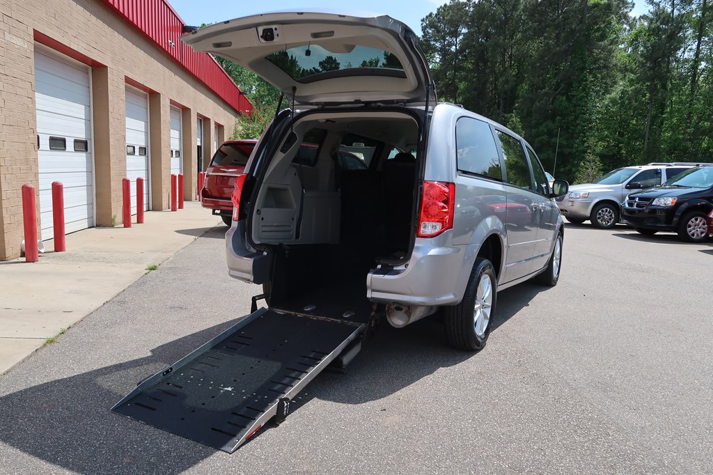 Photo 19 of this DODGE GRAND CARAVAN