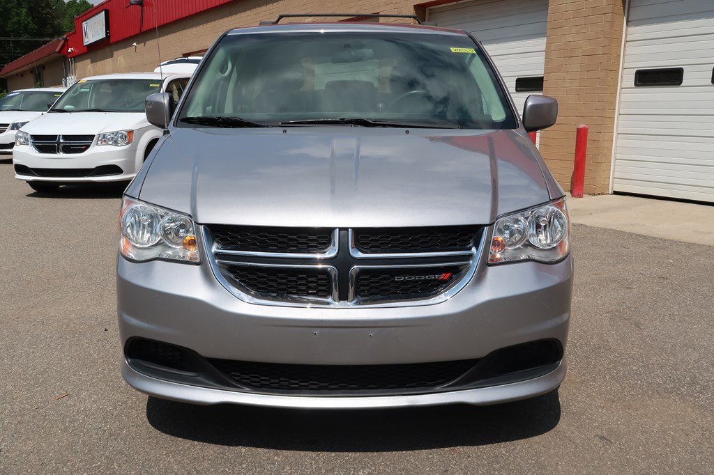 Photo 9 of this DODGE GRAND CARAVAN