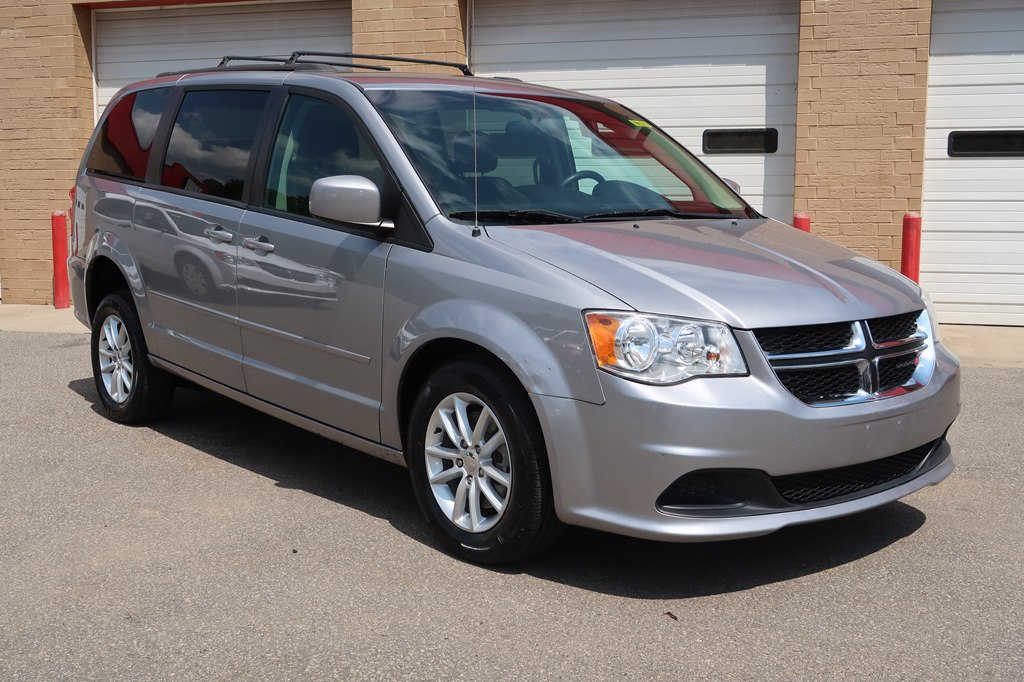 Photo 7 of this DODGE GRAND CARAVAN