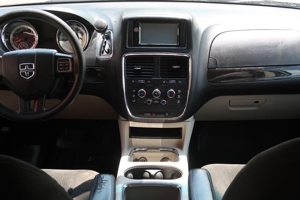 Photo 23 of this DODGE GRAND CARAVAN