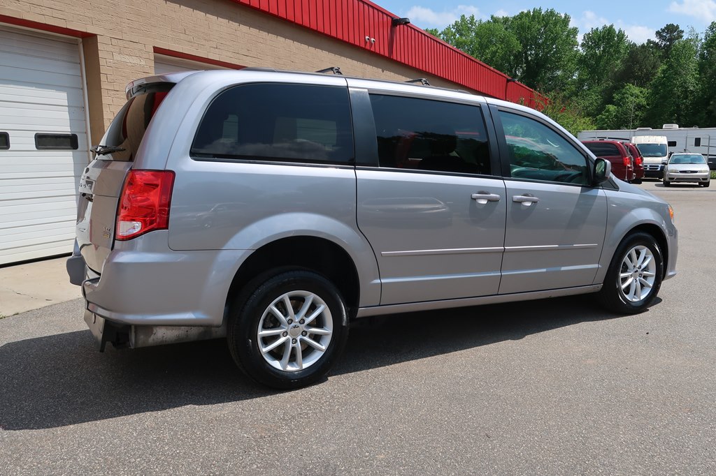 Photo 16 of this DODGE GRAND CARAVAN