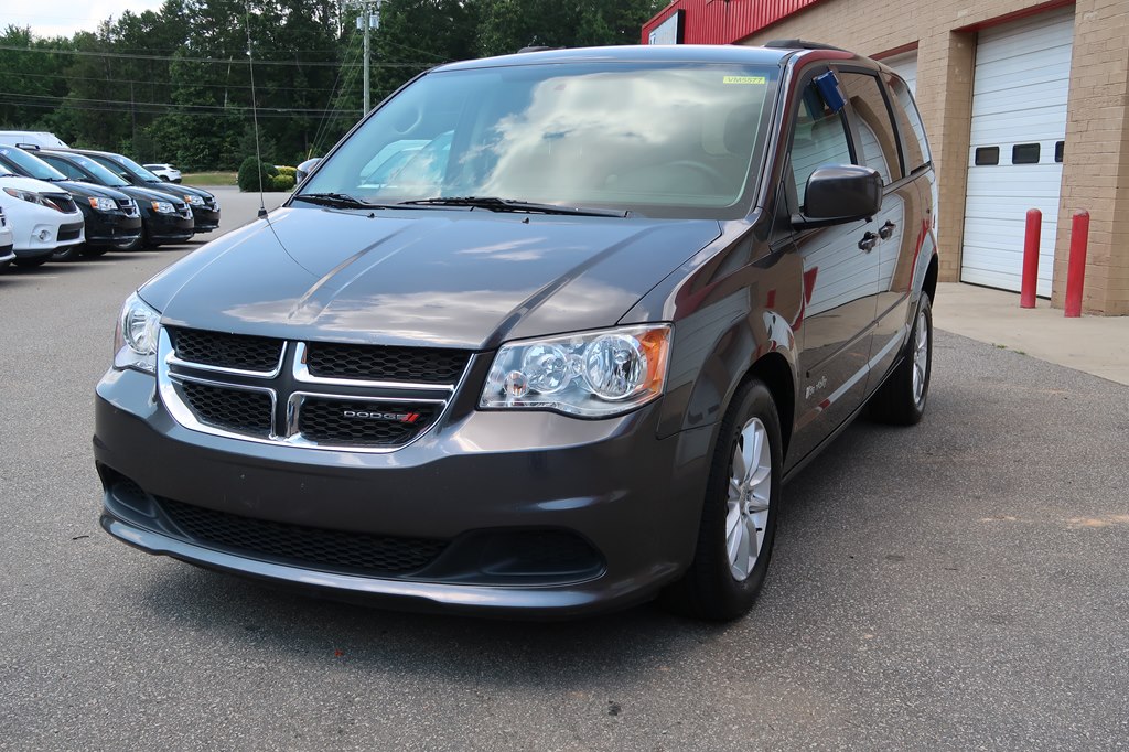 Photo 19 of this DODGE GRAND CARAVAN