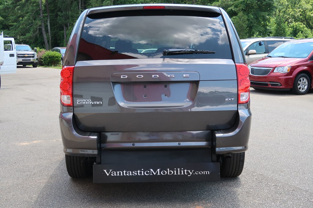 Photo 12 of this DODGE GRAND CARAVAN