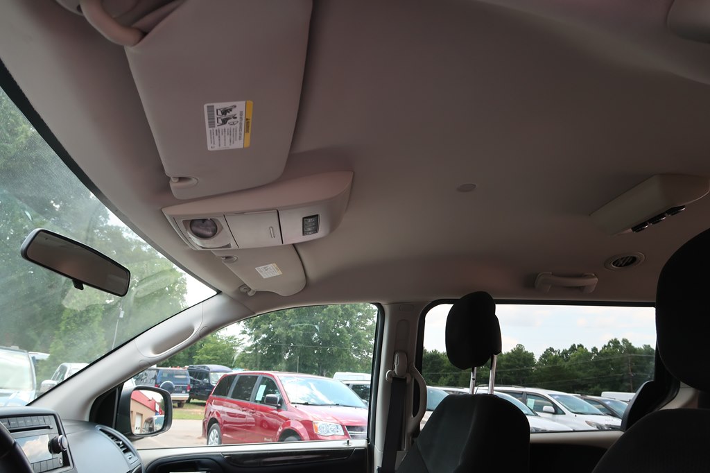 Photo 44 of this DODGE GRAND CARAVAN