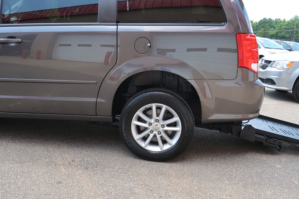 Photo 61 of this DODGE GRAND CARAVAN