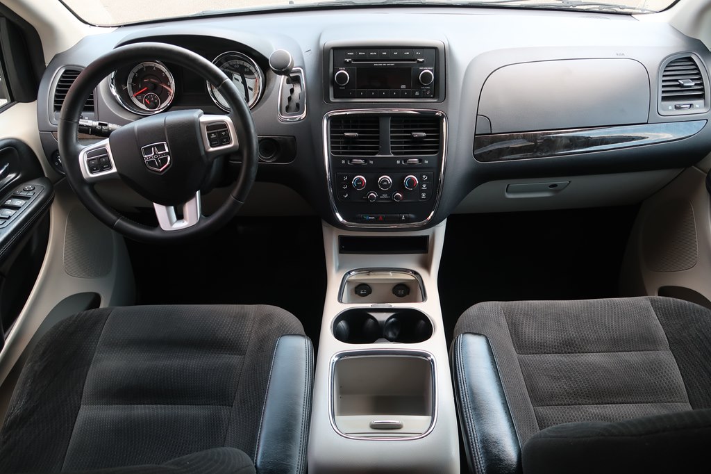 Photo 36 of this DODGE GRAND CARAVAN