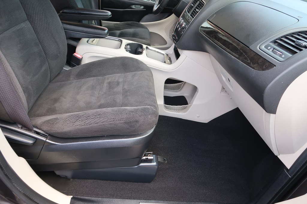 Photo 57 of this DODGE GRAND CARAVAN