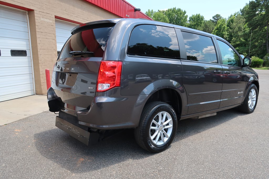 Photo 10 of this DODGE GRAND CARAVAN