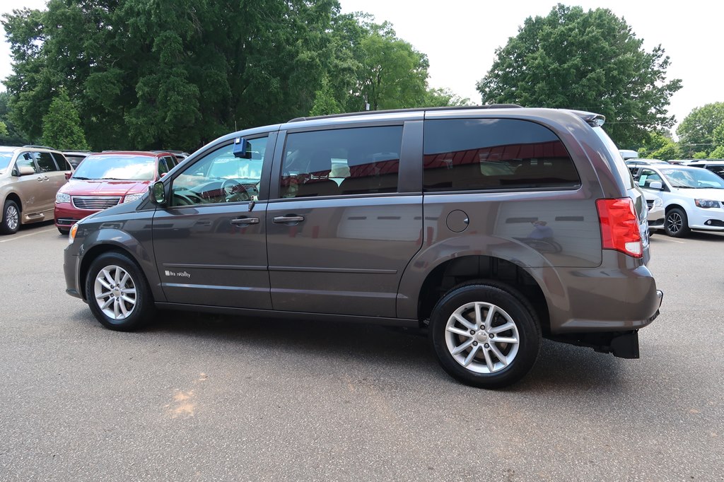 Photo 16 of this DODGE GRAND CARAVAN