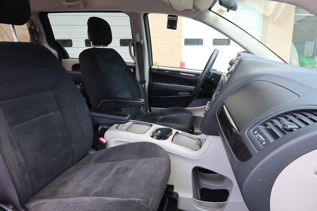 Photo 58 of this DODGE GRAND CARAVAN