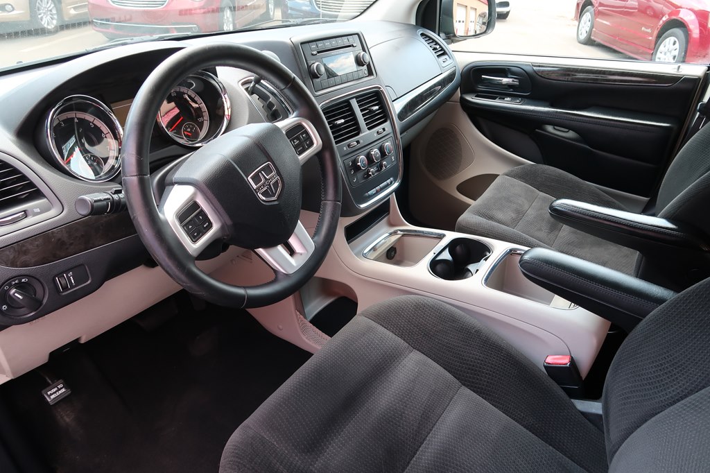 Photo 43 of this DODGE GRAND CARAVAN