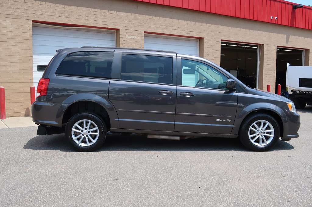 Photo 8 of this DODGE GRAND CARAVAN