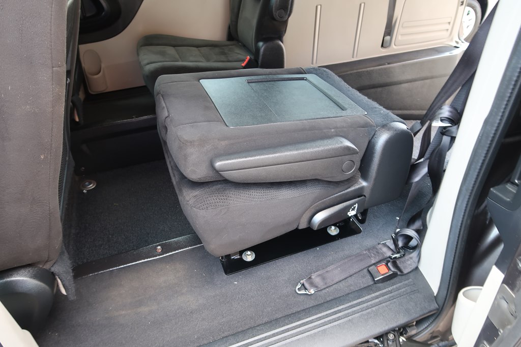 Photo 48 of this DODGE GRAND CARAVAN