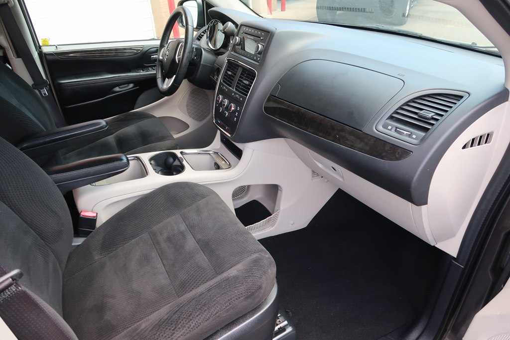 Photo 56 of this DODGE GRAND CARAVAN