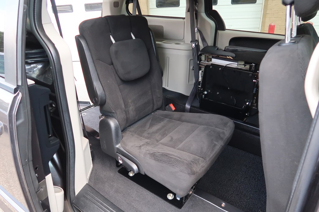 Photo 52 of this DODGE GRAND CARAVAN