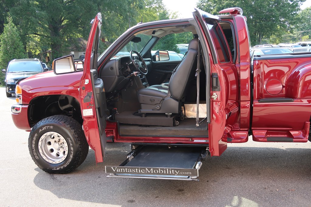 GMC W/ SUPERCHARGER STEPSIDE - TRUC 2004 GMC W/ SUPERCHARGER STEPSIDE - TRUC 1GTEC19TX4Z226581