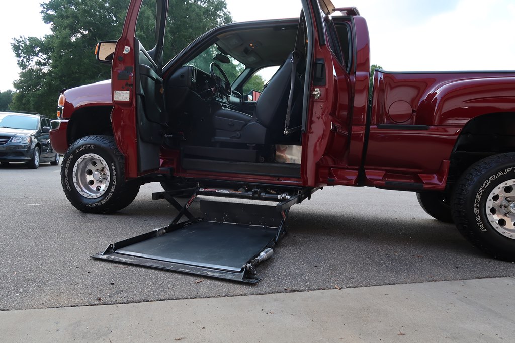 GMC W/ SUPERCHARGER STEPSIDE - TRUC 2004 GMC W/ SUPERCHARGER STEPSIDE - TRUC 1GTEC19TX4Z226581